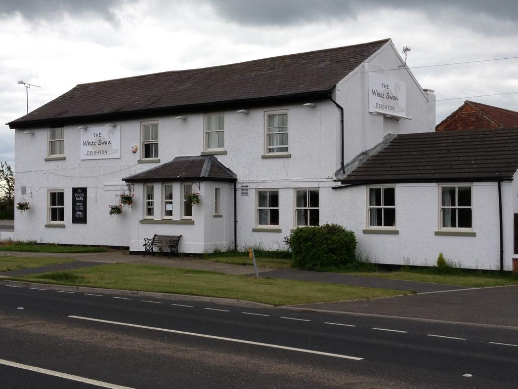 Hotel The White Swan Escrick Exteriér fotografie